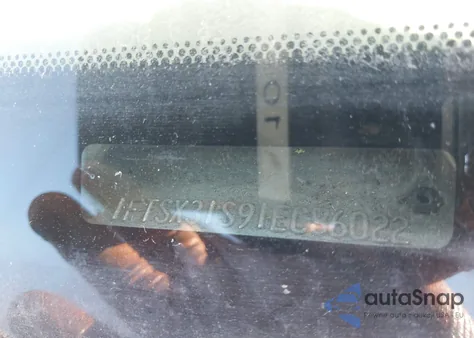 2001 Ford F-350 Lariat/Xl/Xlt из США, поврежденный, VIN 1FTSX31S91EC86022